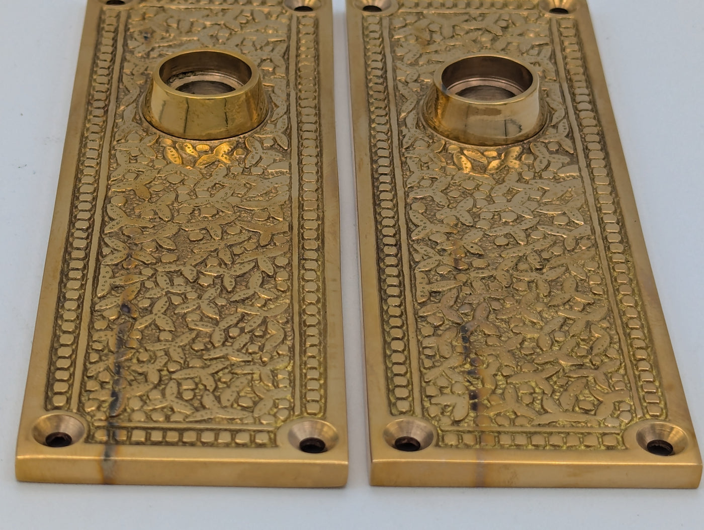 ##Antique Hardware## Open Box Sale Item Rice Pattern Solid Brass Backplate (Polished Brass Finish)