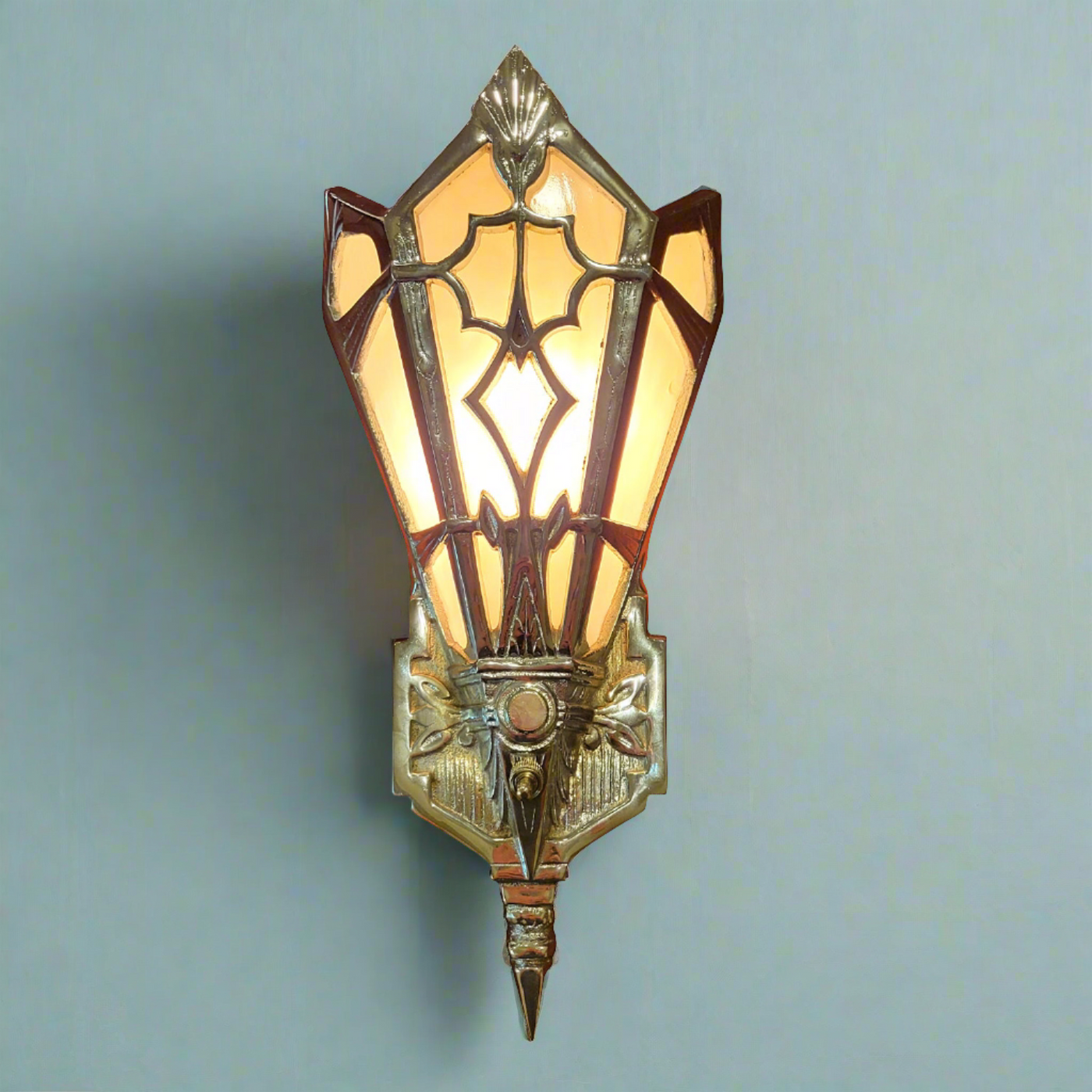 ##Antique Hardware## 14 Inch Art Deco Stained Glass Shade Pink Champagne Wall Sconce in Polished Chrome