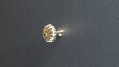 1 3/8 Round Daisy Flower Cabinet & Furniture Knob